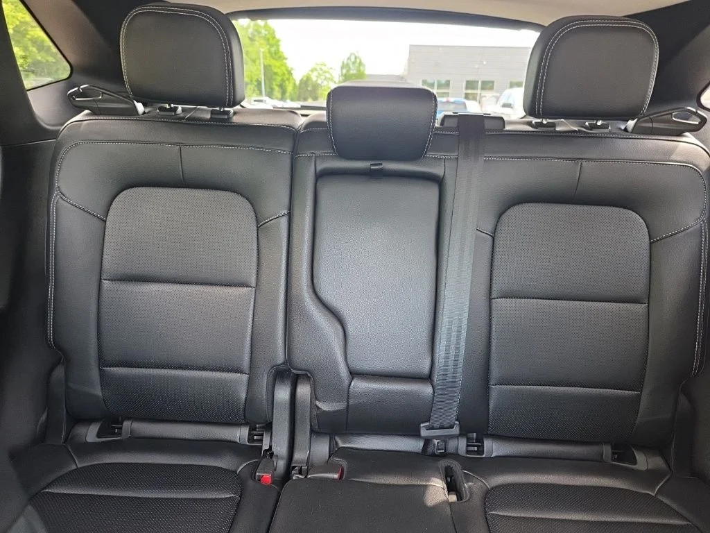 Used 2022 Blue Silver Metallic Ford SEL image 22