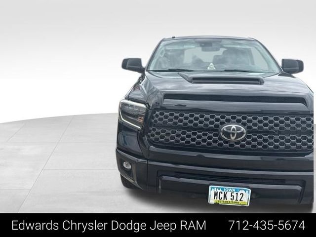 Used 2019 Black Toyota SR5 image 7