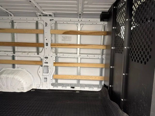 Used 2025 White Ram Base image 24