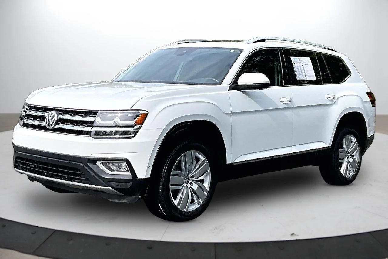 Certified Used 2019 White Volkswagen SEL Premium image 4