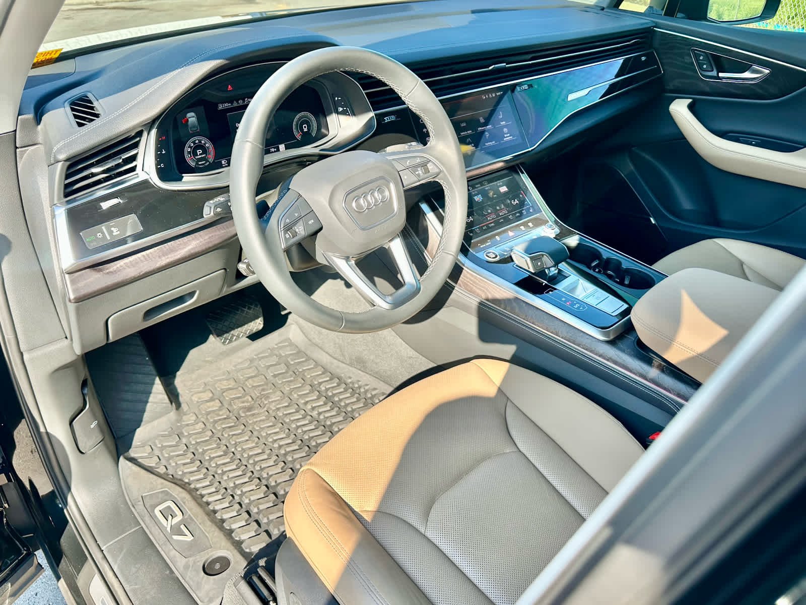 Used 2025 Mythos Black Metallic Audi Premium Plus image 10