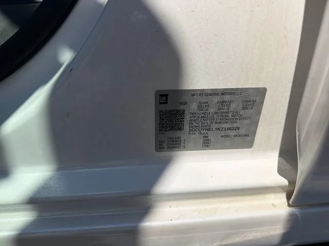 Used 2019 IRIDESCENT PEARL TRICOAT Chevrolet High Country image 17