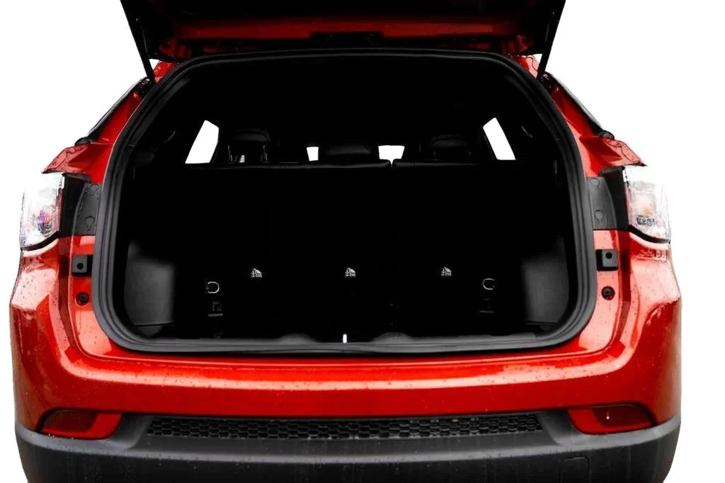 New 2026 Red Jeep Latitude image 6