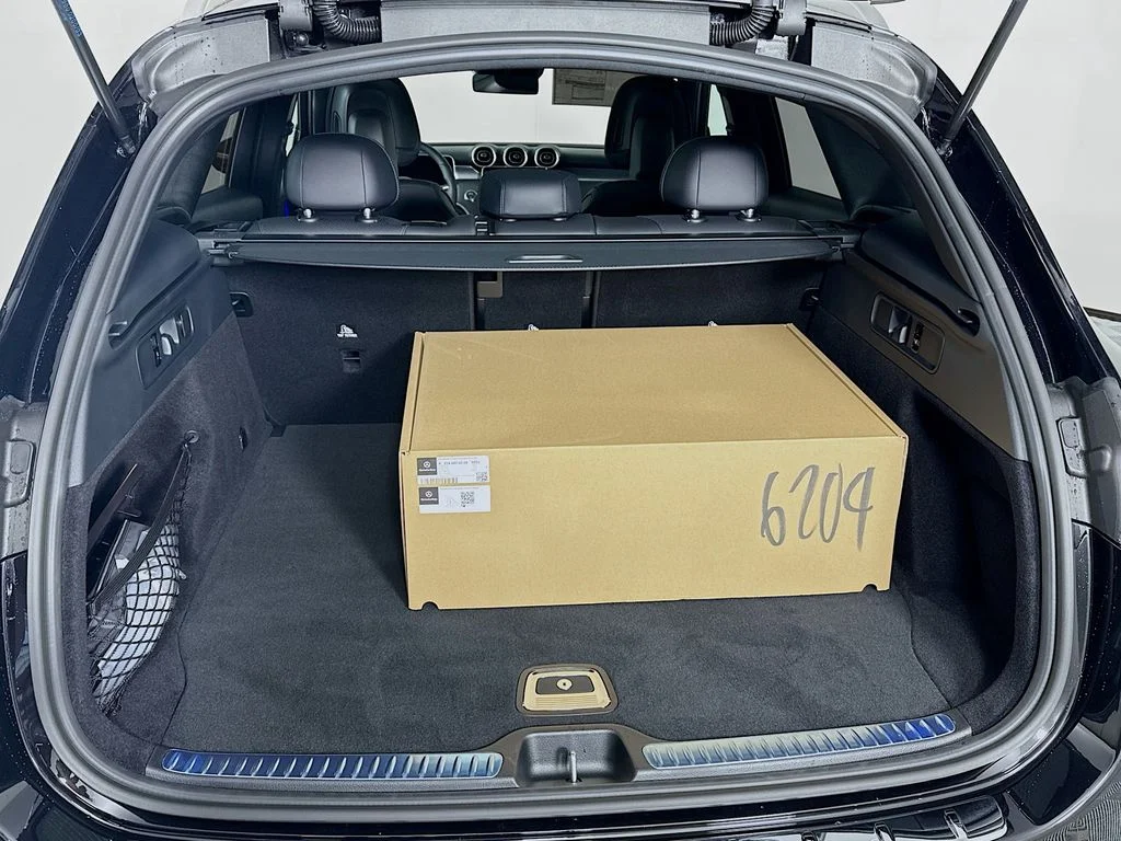 New 2026 Obsidian Black Metallic Mercedes-Benz GLC 300 image 10