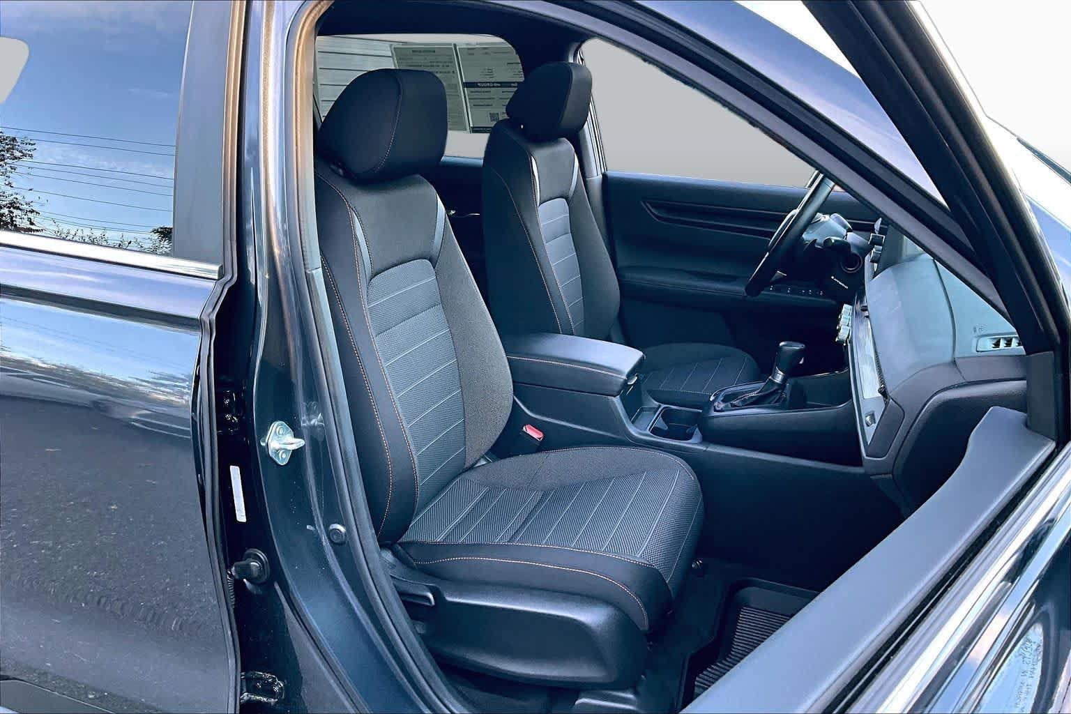 Used 2025 Meteorite Gray Metallic Honda Sport image 8