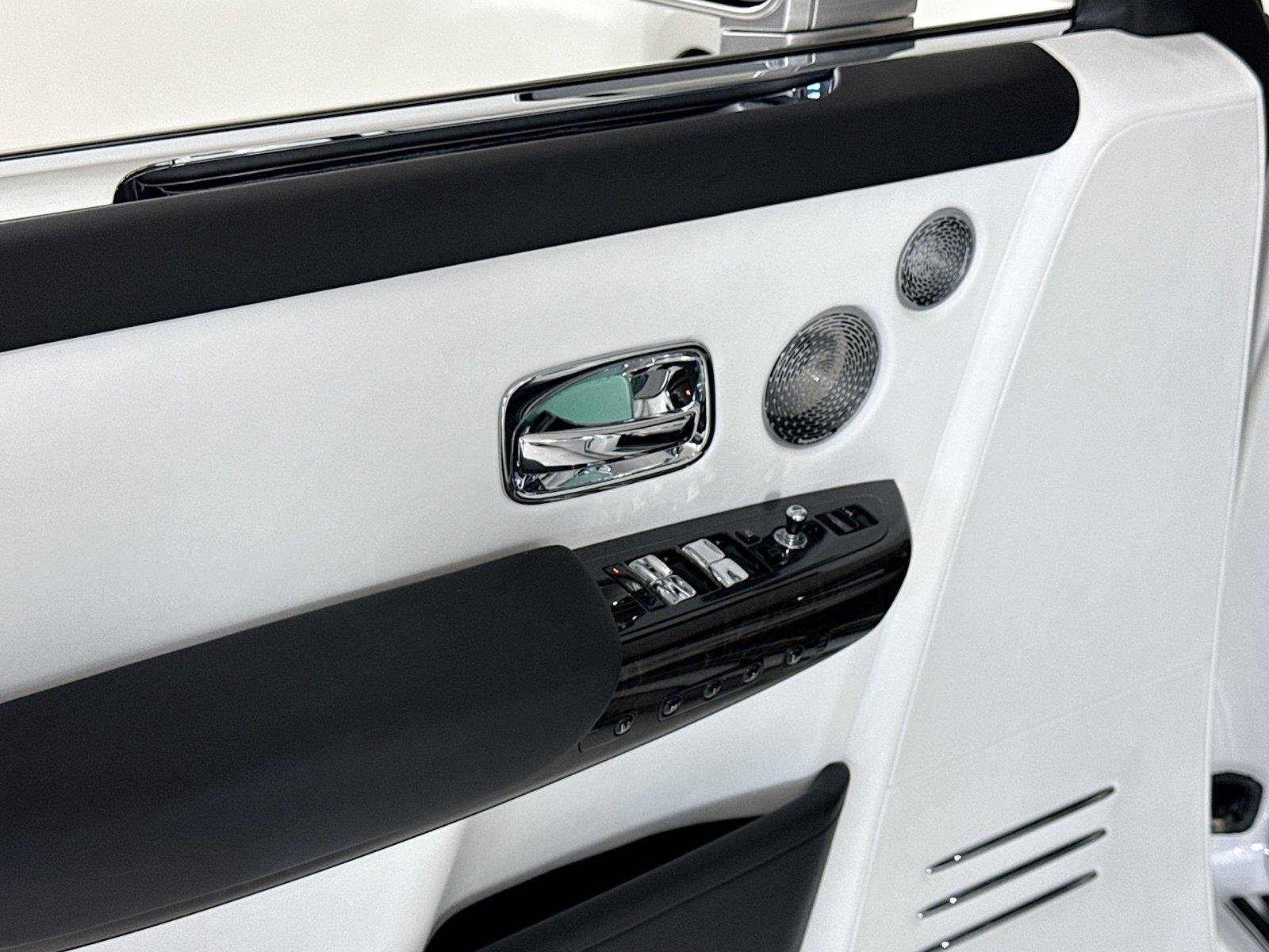 Used 2023 Jubilee Silver Rolls-Royce  image 12