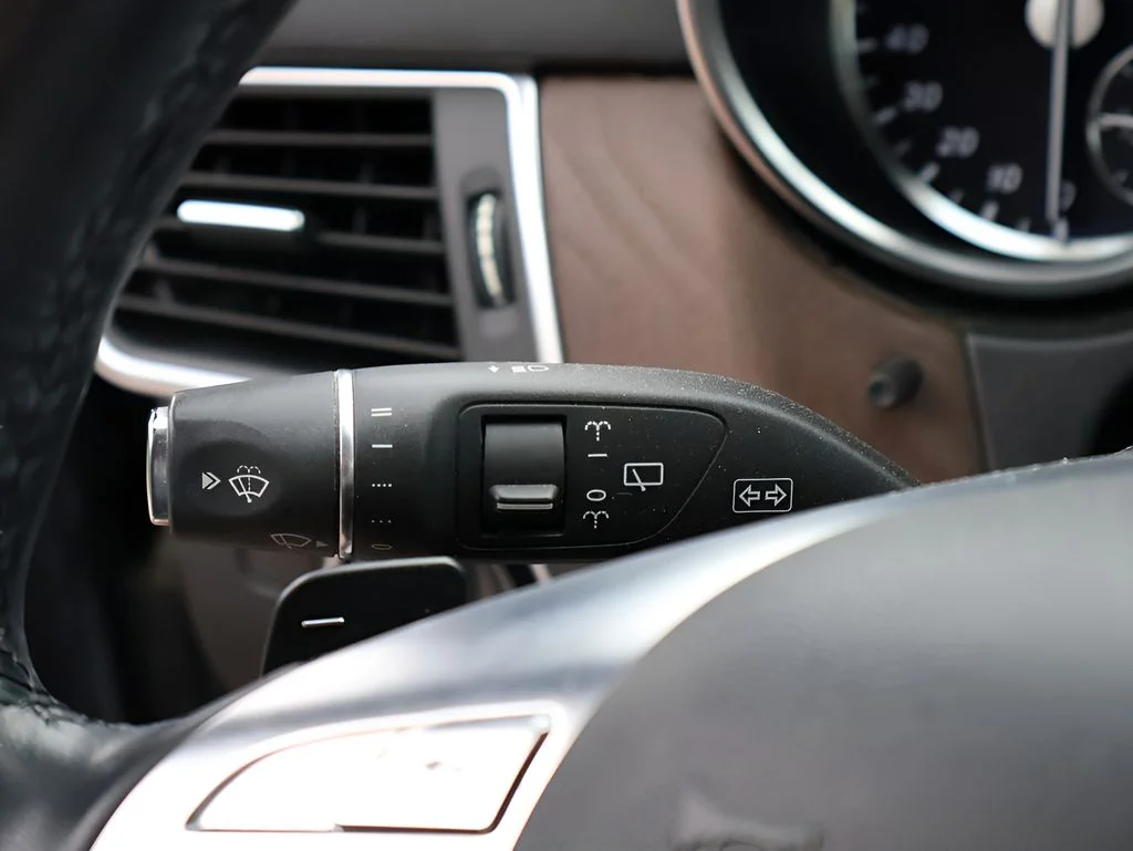Used 2013 Steel Gray Metallic Mercedes-Benz ML 350 image 36