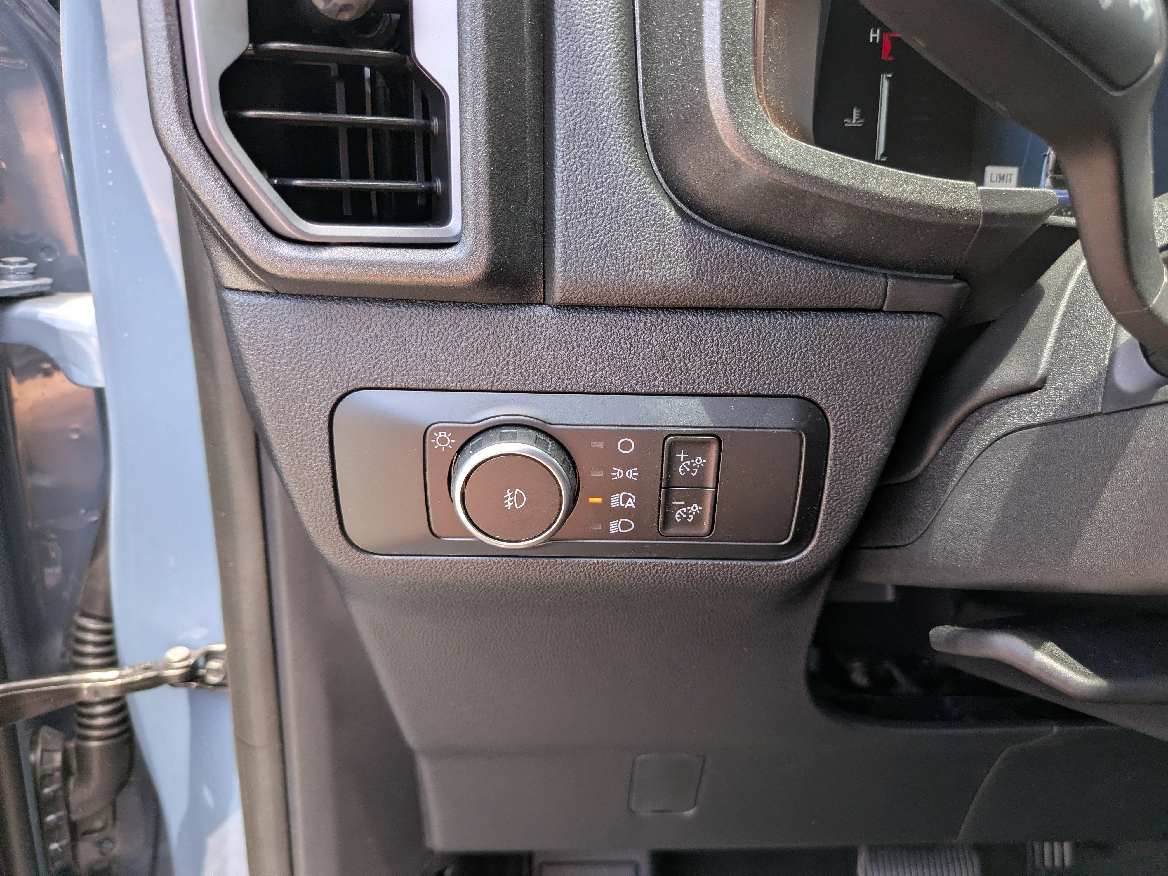 New 2026 Azure Gray Metallic Tri-Coat Ford Outer Banks® image 26