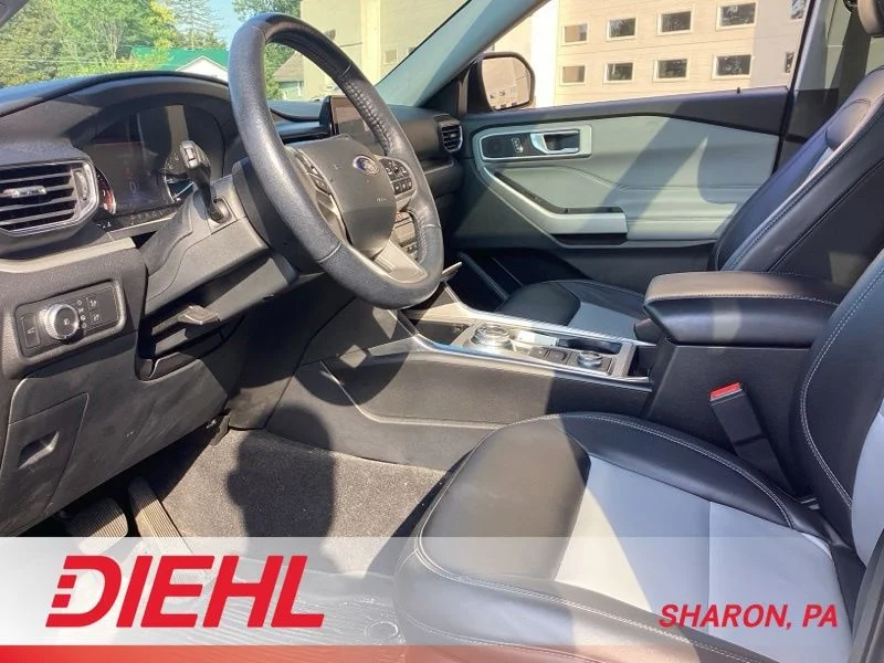 Used 2022 Gray Ford XLT image 10