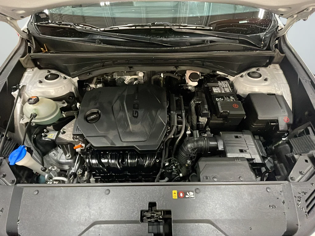 Used 2021 Silver Kia LX image 40