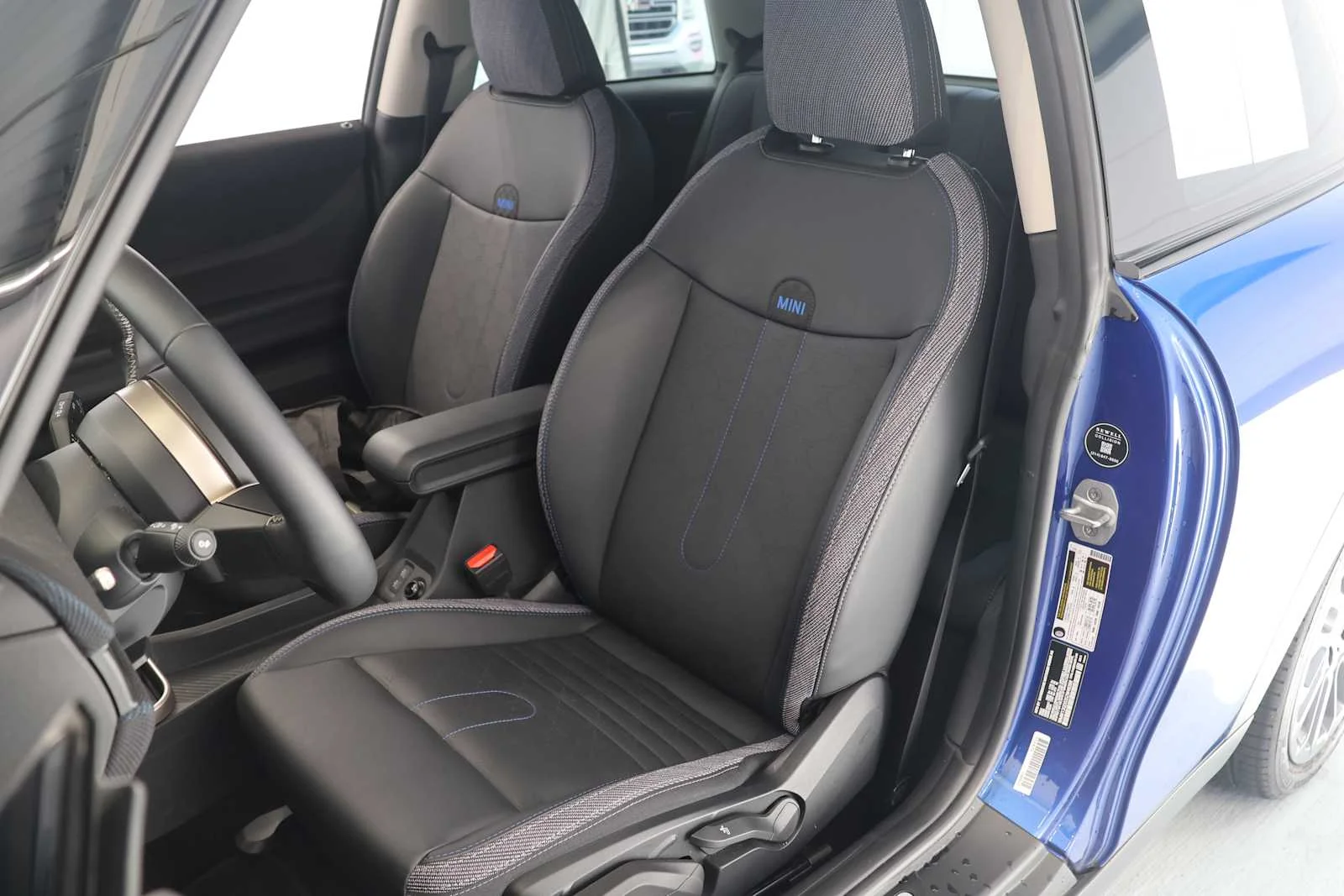 Certified Used 2025 BLAZING BLUE MINI Cooper image 13