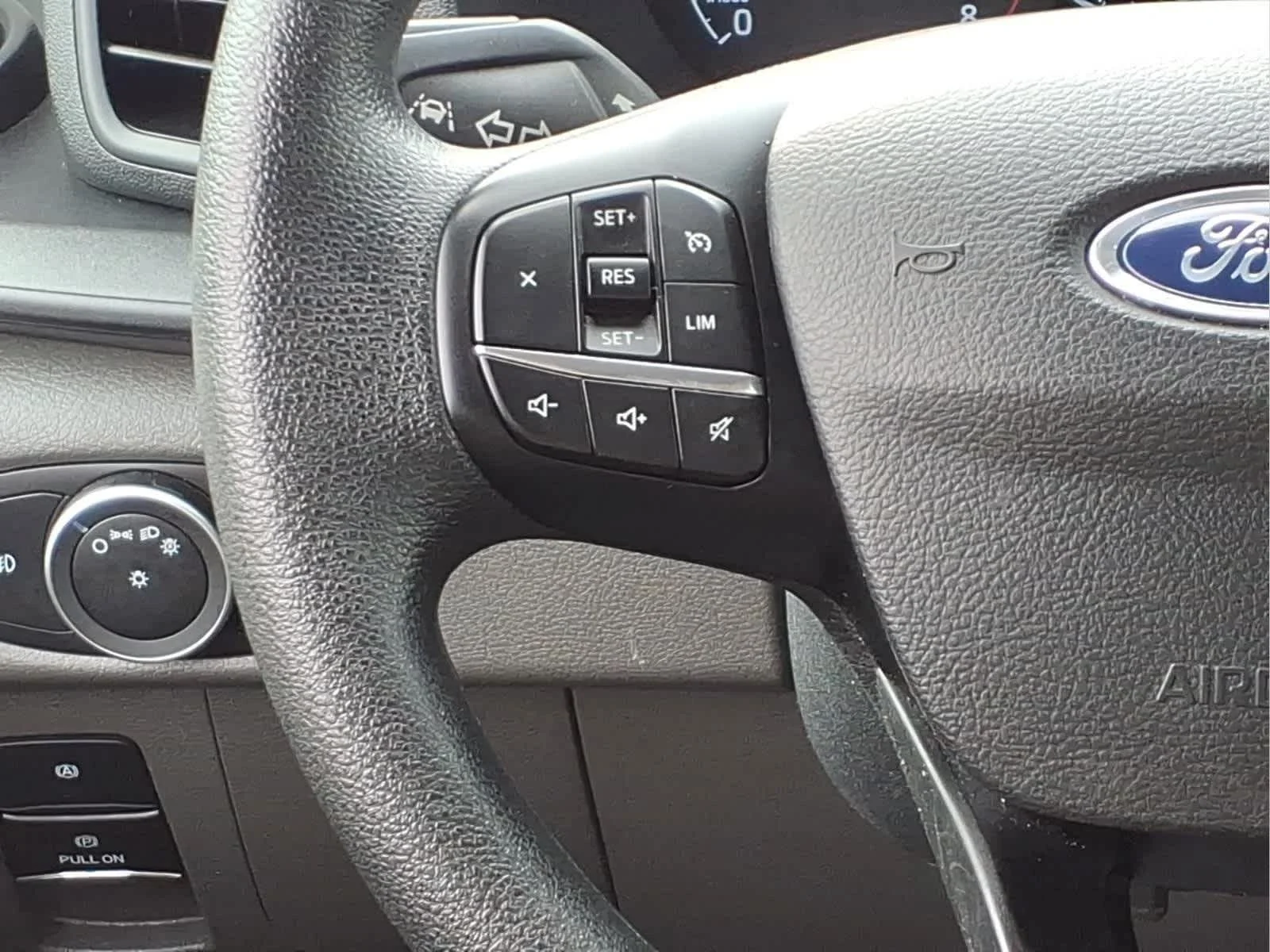 Used 2025 Oxford White Ford XLT image 23