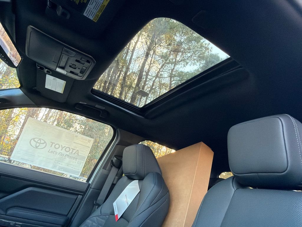 2025 Toyota Tacoma TRD Off Road - Photo 32