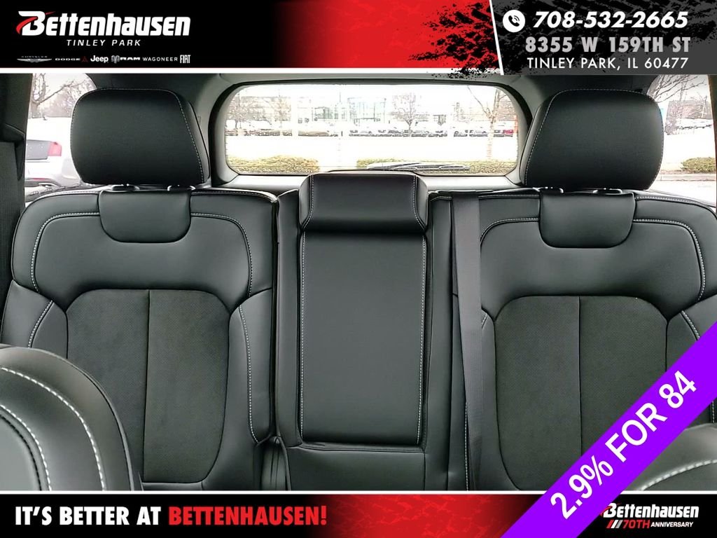 New 2026 Baltic Gray Metallic Clear-Coat Exterior Paint Jeep Altitude image 25