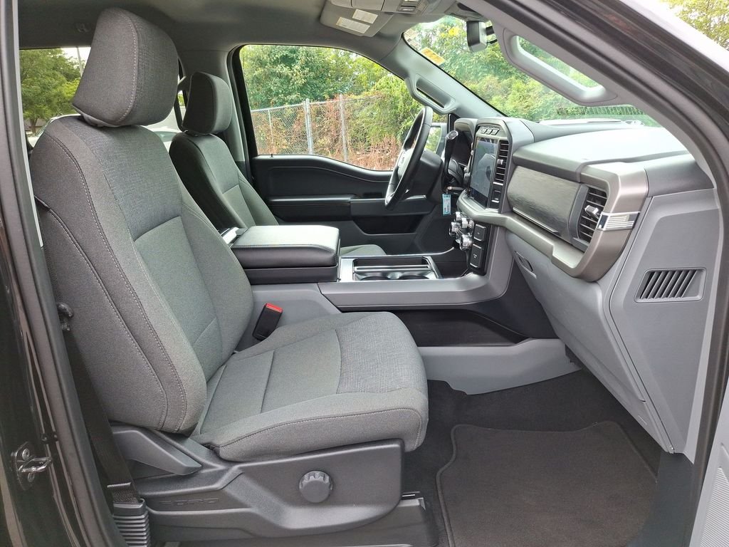Used 2024 Black Ford XLT image 25