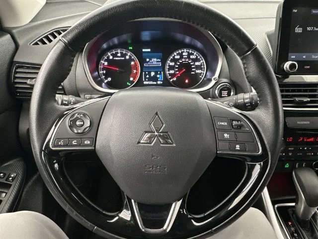Used 2024 Silver Mitsubishi SE image 28