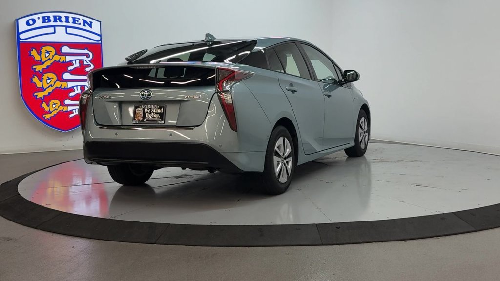 Used 2017 Pearl Toyota Four image 5