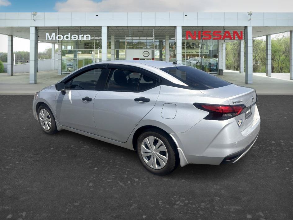 Used 2022 Brilliant Silver Metallic Nissan S image 3