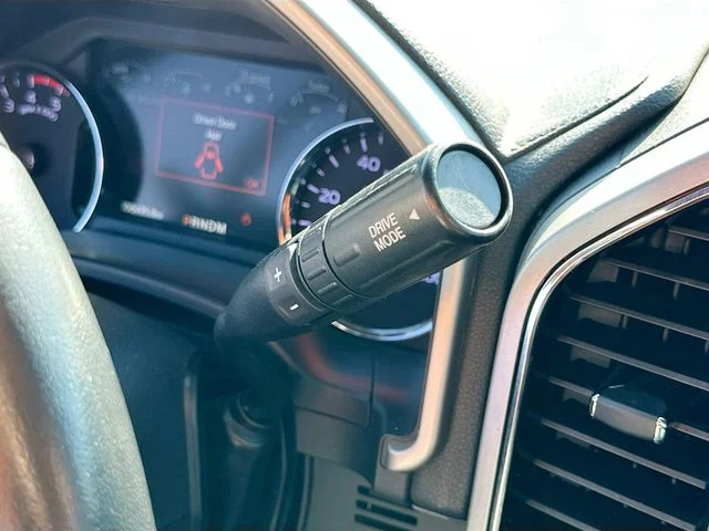 Used 2022 Blue Ford Lariat image 17