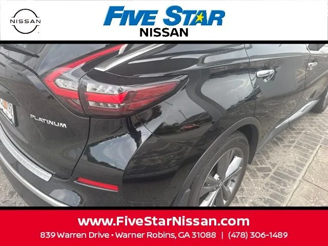 Used 2024 Black Nissan Platinum image 9