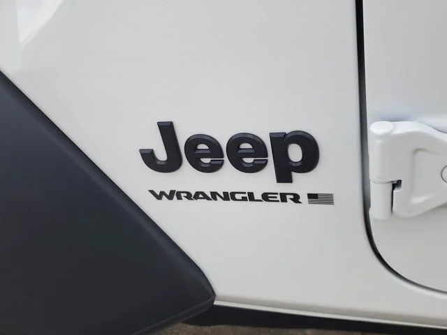 New 2026 Bright White Clear-Coat Exterior Paint Jeep Sport image 8