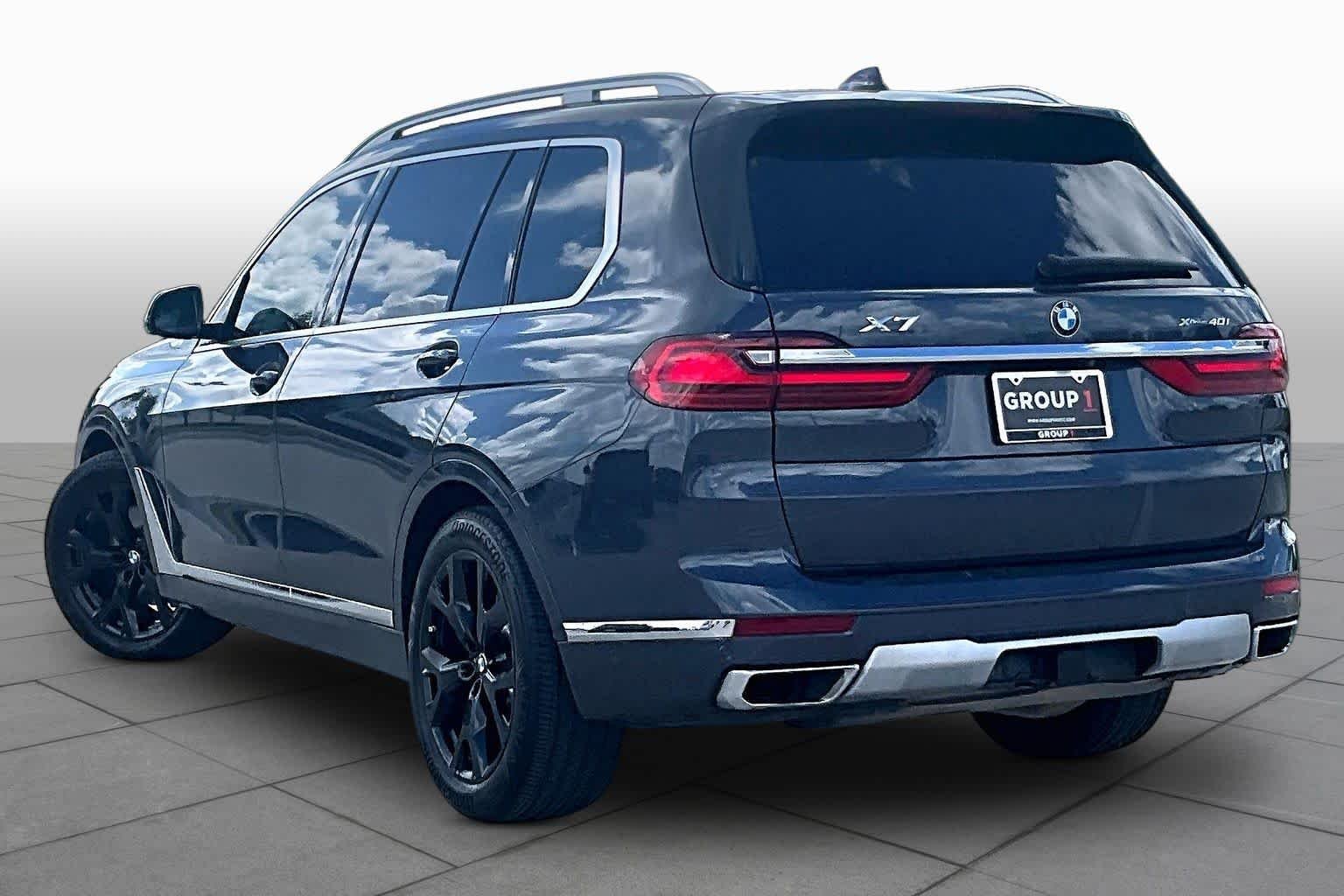 Used 2020 Arctic Gray Metallic BMW xDrive40i image 11