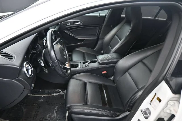 Used 2019  Mercedes-Benz CLA 250 image 22