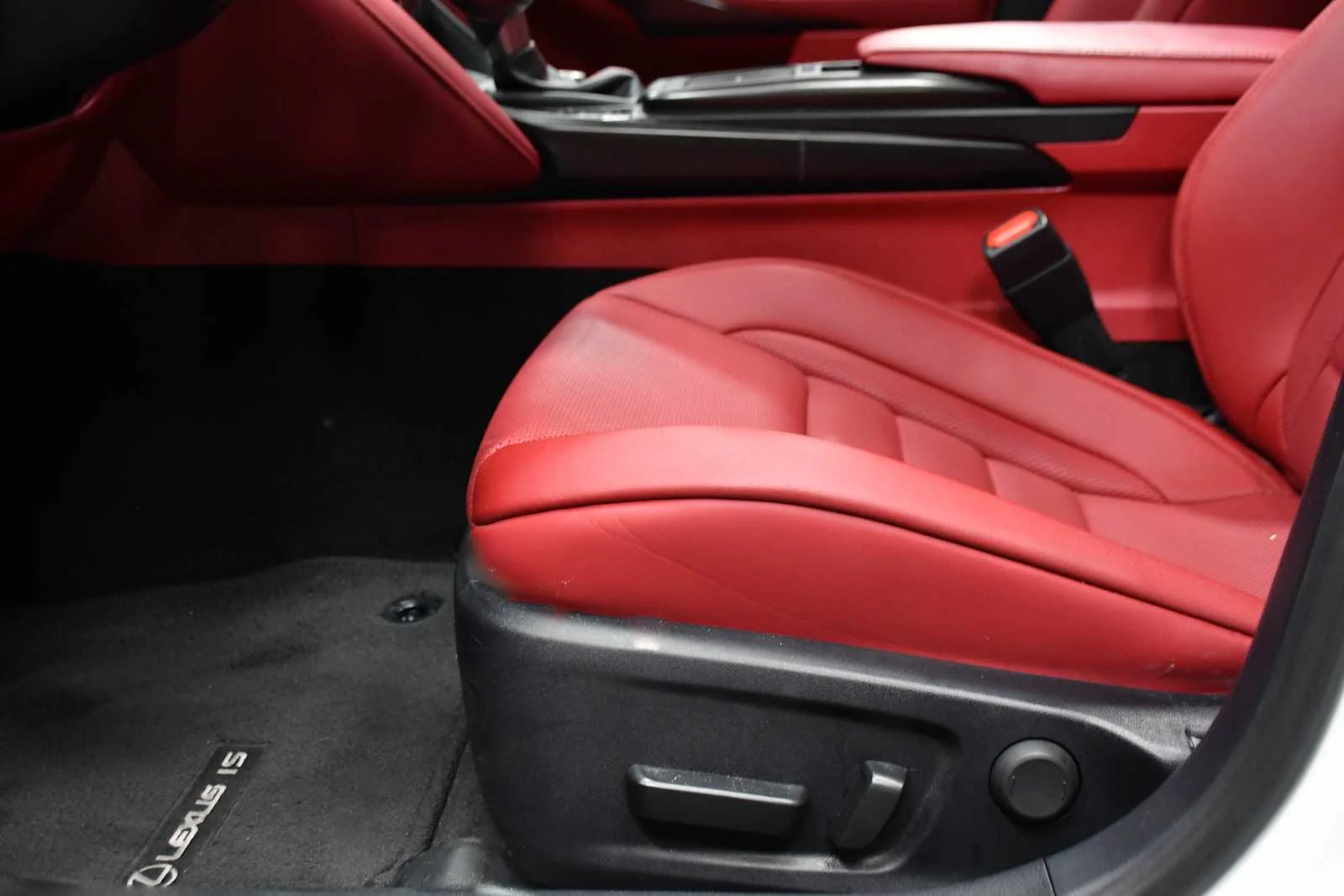 Certified Used 2024 ULTRA WHITE Lexus F SPORT image 15