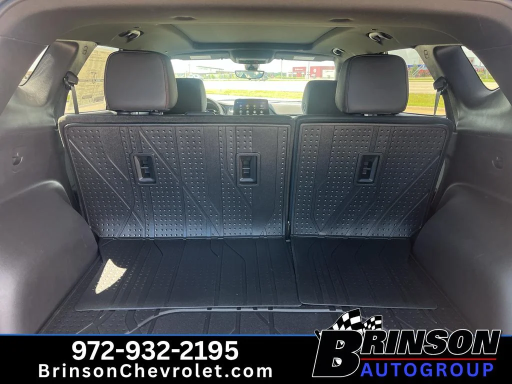 Used 2025 Agate Black Metallic Ford ST-Line image 22