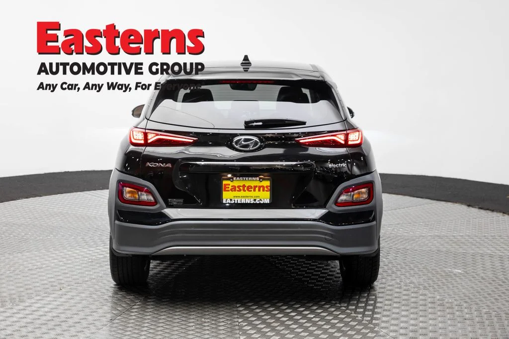 Used 2021 Black Hyundai Ultimate image 6