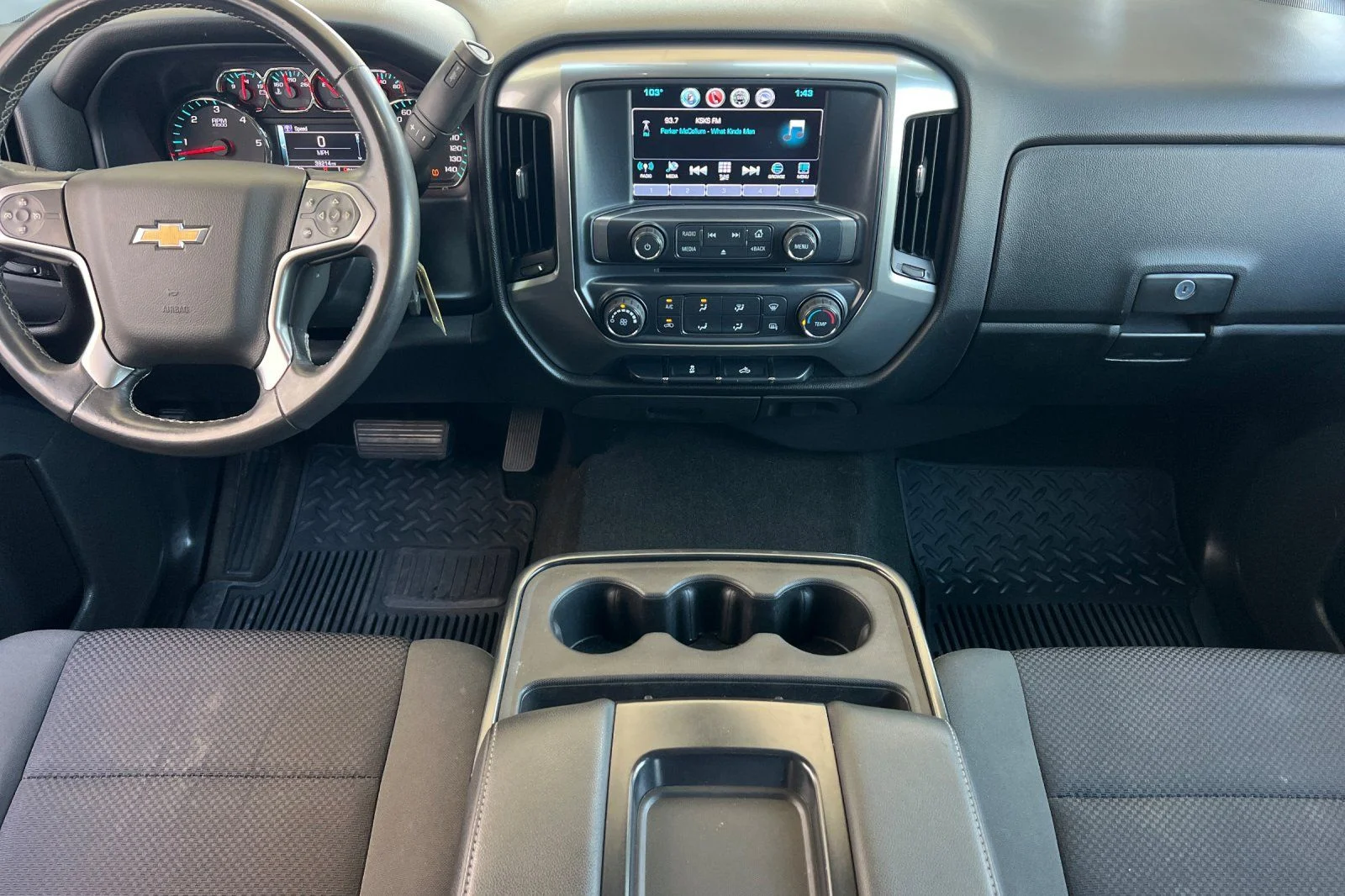 Used 2017 White Chevrolet LT image 13