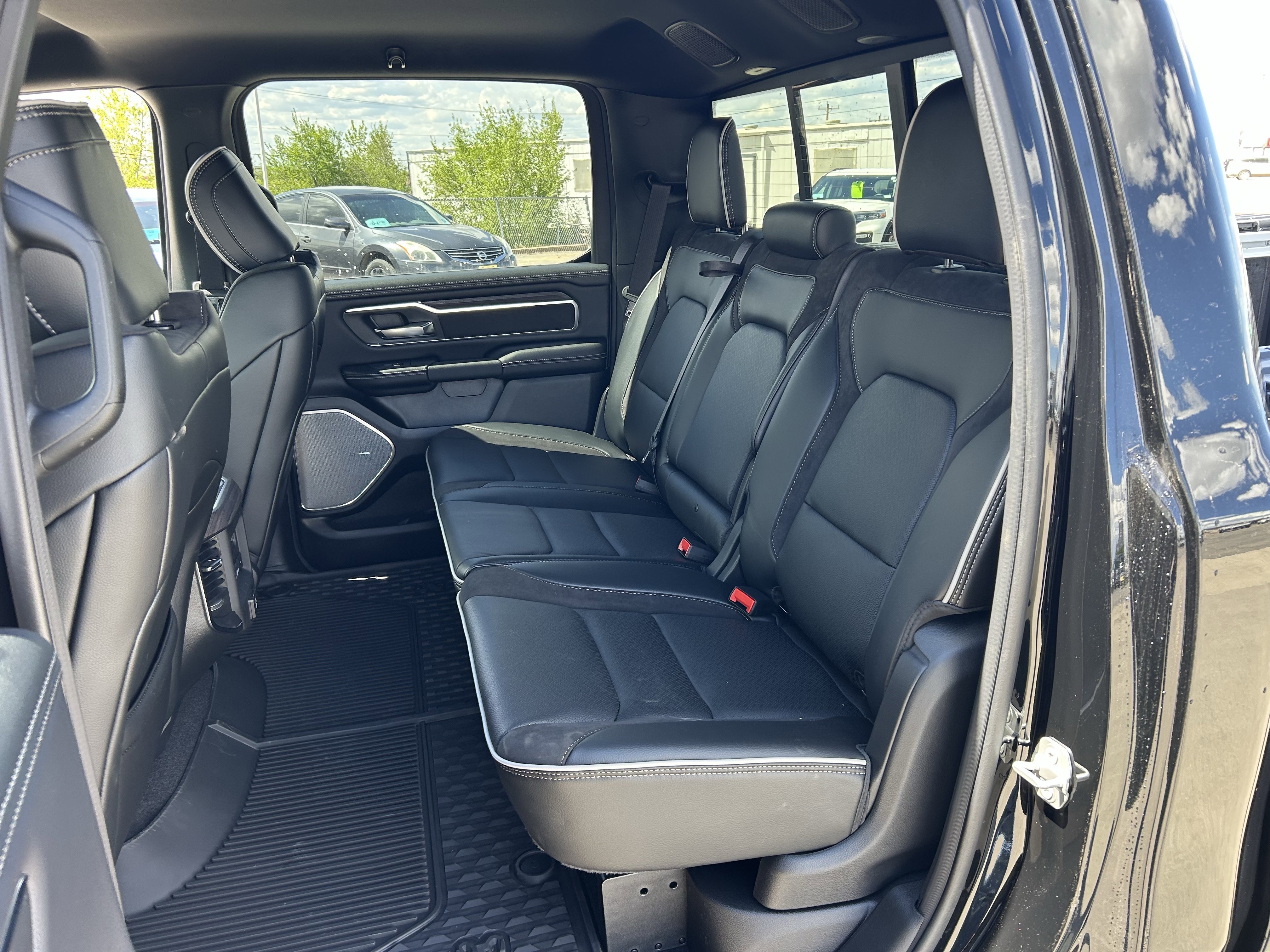 New 2026 Diamond Black Crystal Pearlcoat Ram Laramie image 12