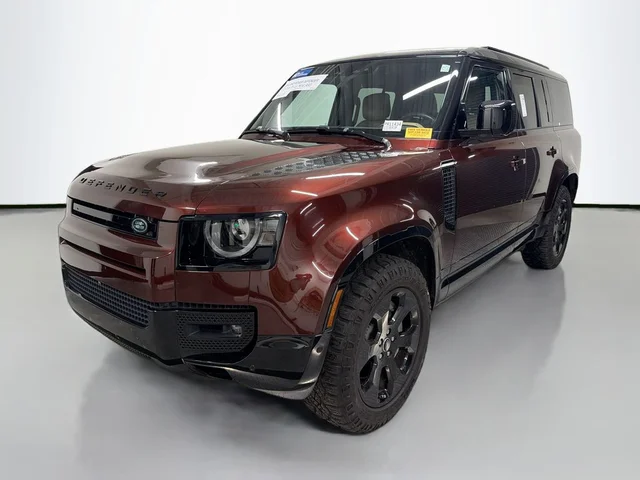 2025 Land Rover Defender 130 X-Dynamic SE