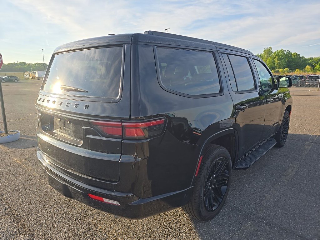 Used 2024 Diamond Black Crystal Pearlcoat Jeep Series II Carbide image 3