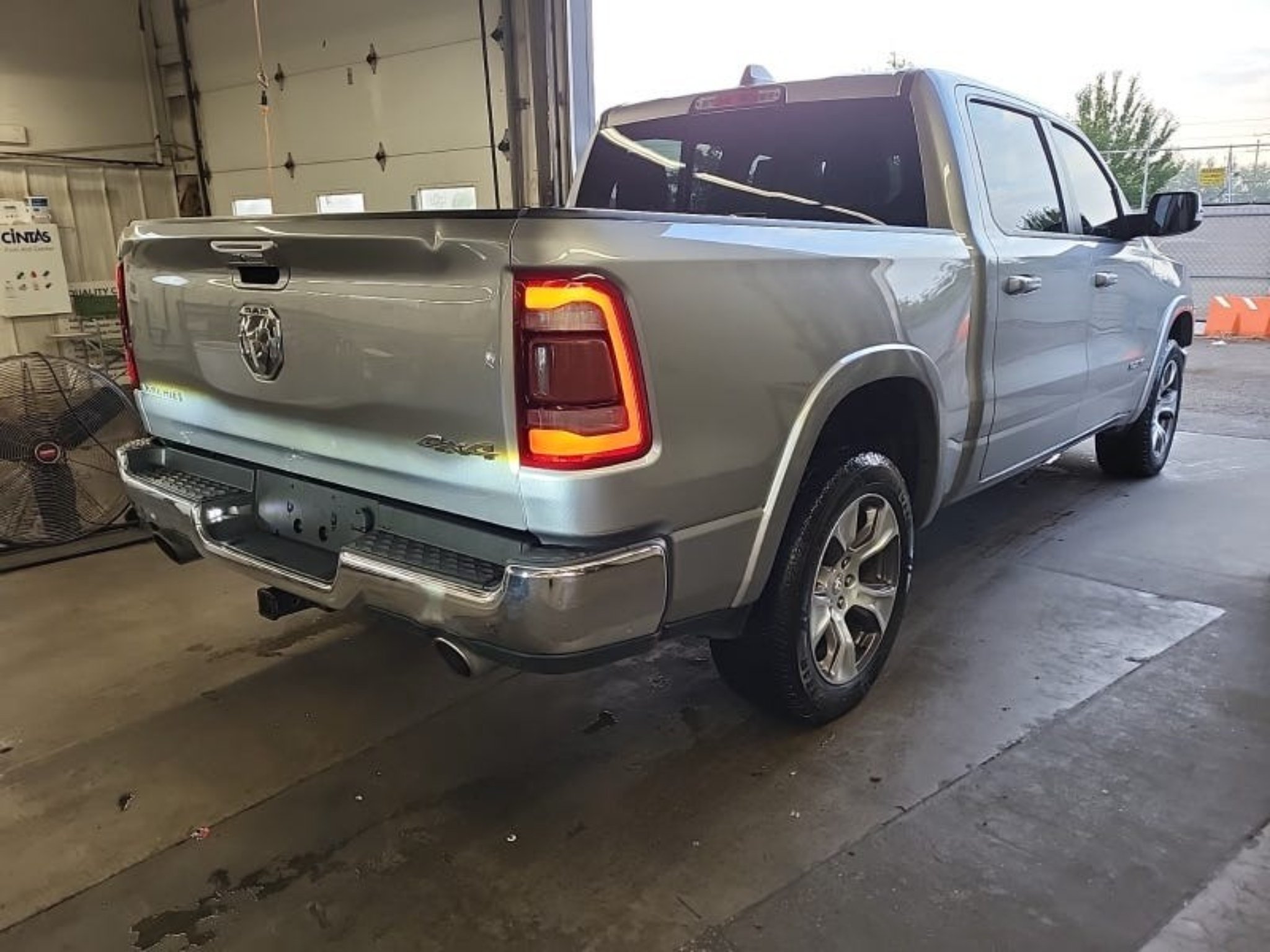 Used 2020 Sil Ram Laramie image 4