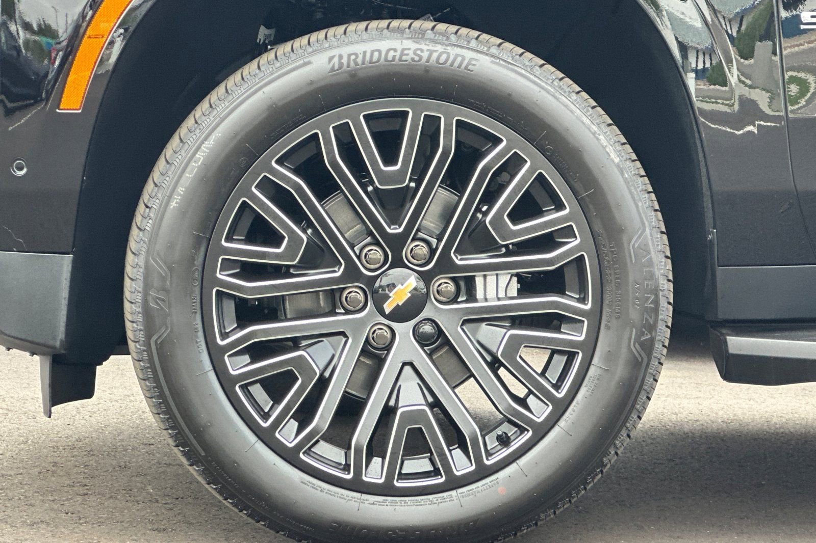 2026 Chevrolet Suburban High Country - Photo 27