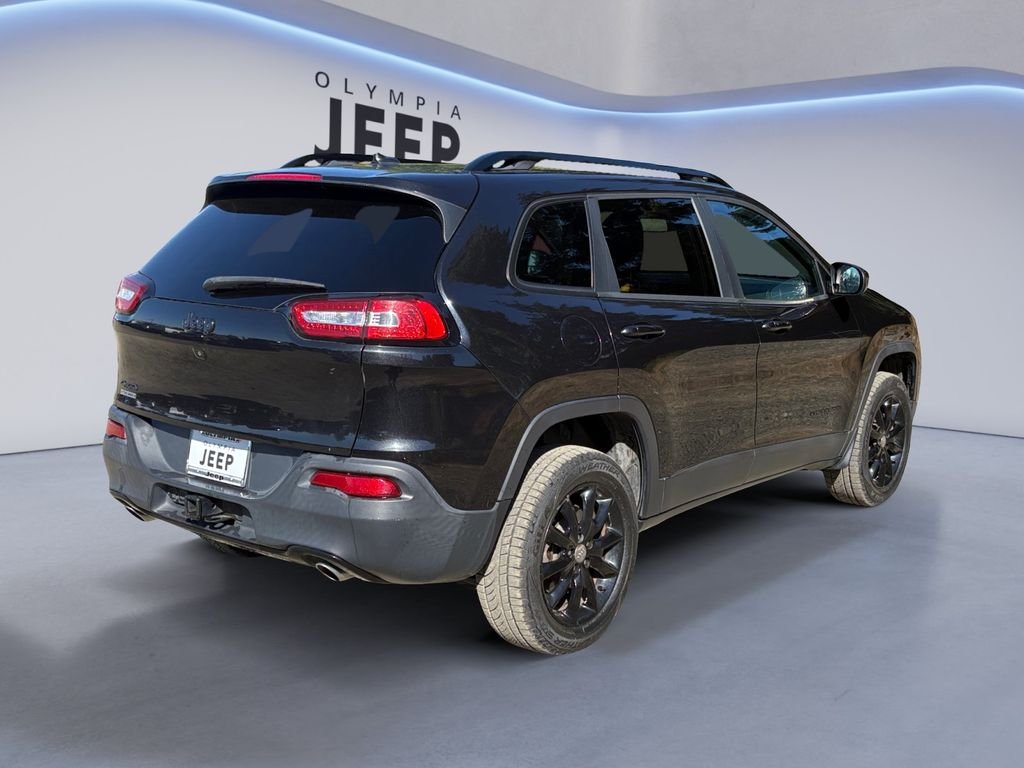 Used 2014 Black Jeep Latitude image 3