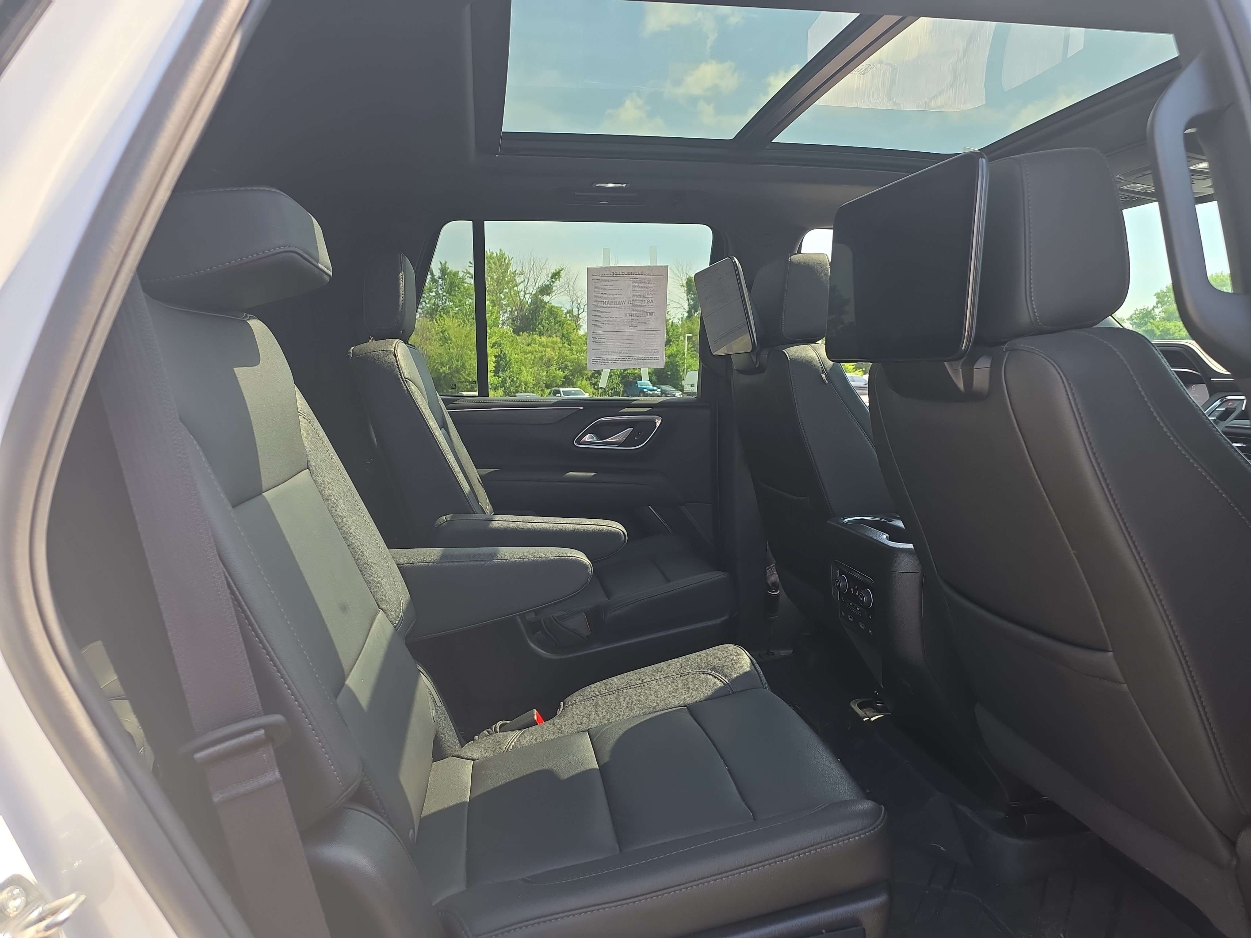 Used 2024 Summit White Chevrolet Z71 image 10