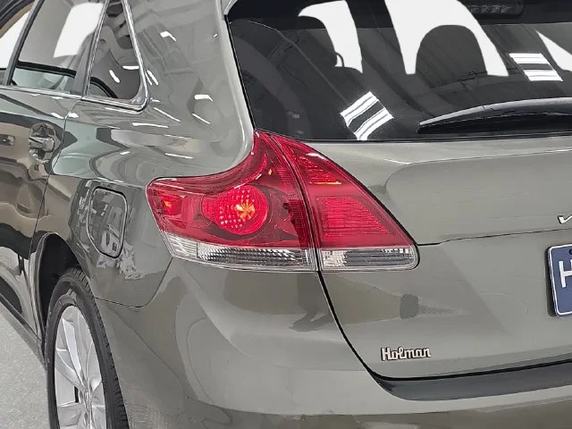 Used 2014 Green Toyota  image 32