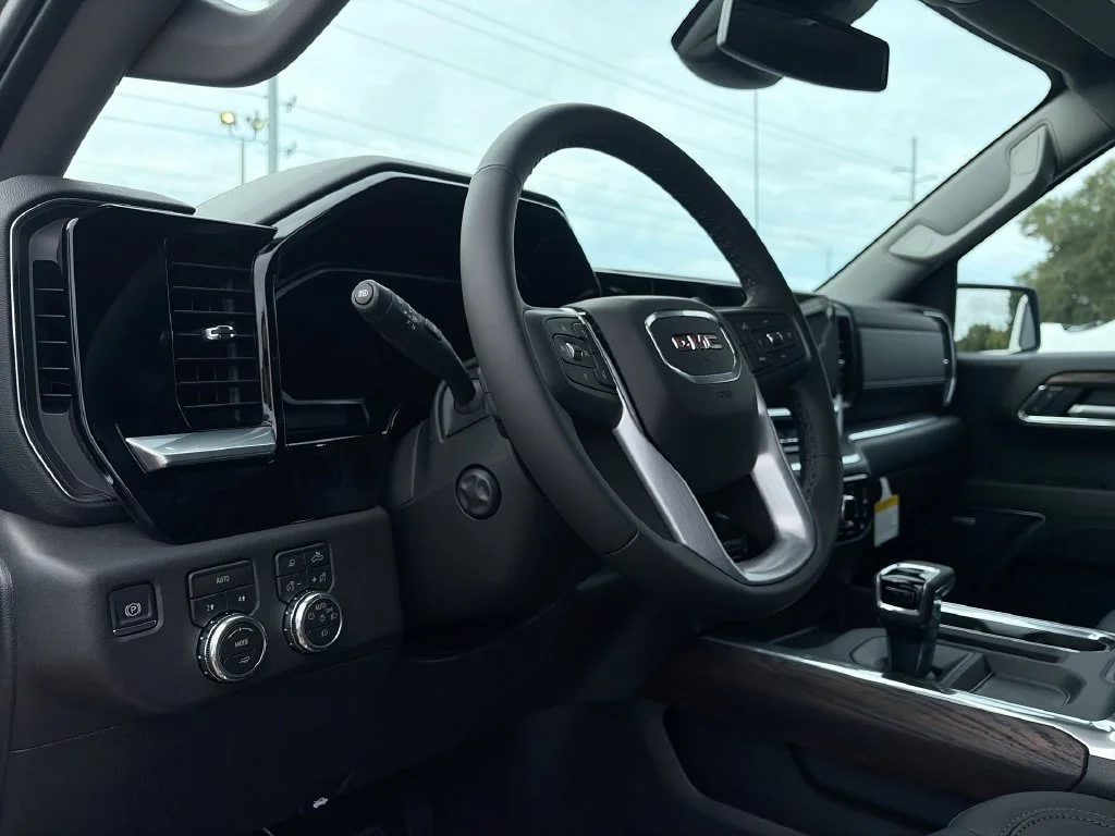 2026 GMC Sierra 1500 SLT - Photo 17