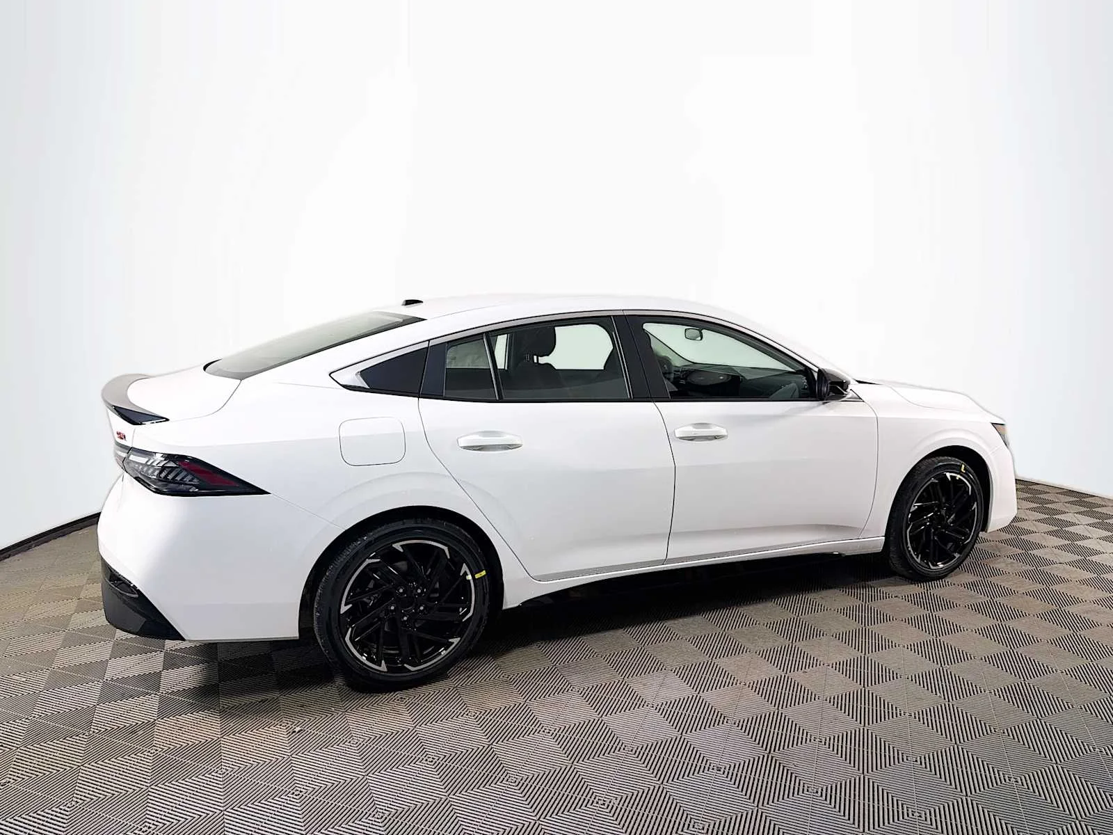 New 2026 Aspen White TriCoat Nissan SR image 2