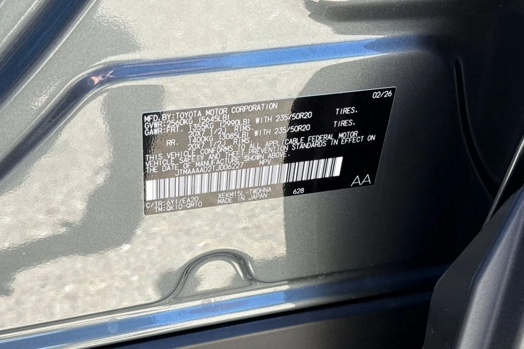 New 2026 Overcast Toyota  XSE image 28