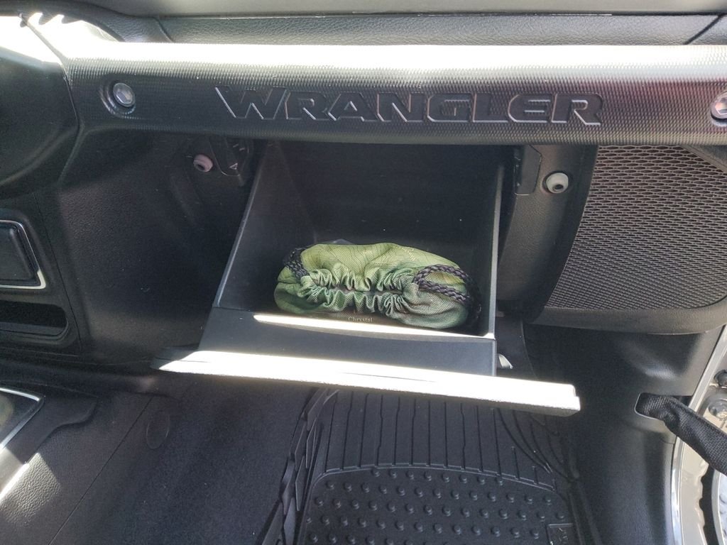 Used 2022 Gray Jeep Unlimited Sport image 24