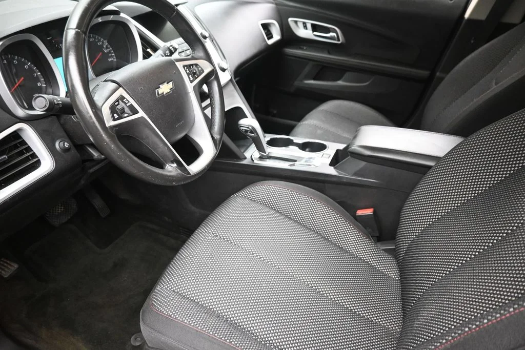 Used 2013 Red Chevrolet LT image 16