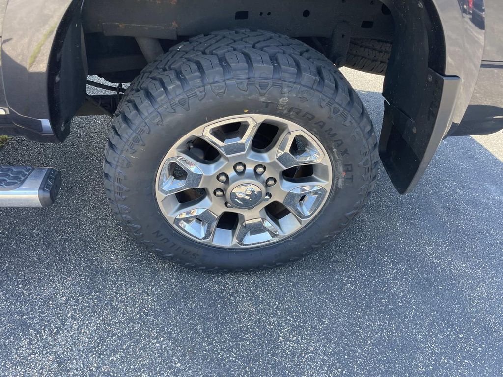 Used 2016 Gray Ram Laramie Longhorn image 11
