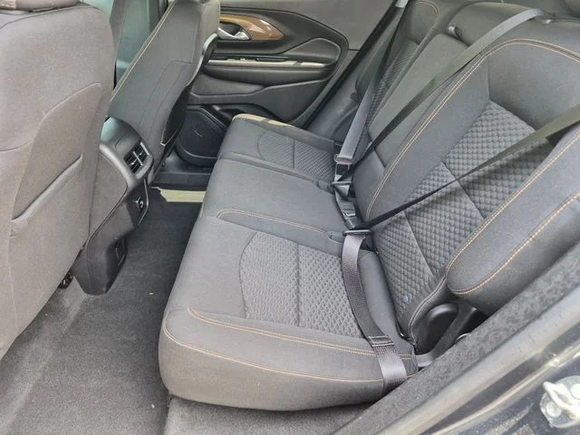Used 2018  GMC SLE image 25