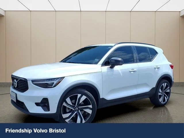 Used 2023 White Volvo Ultimate image 1