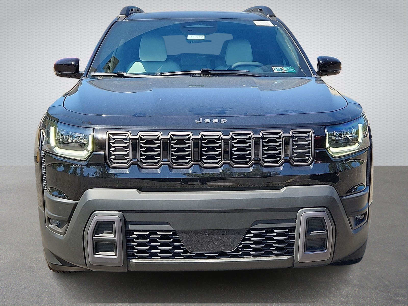 New 2026 Diamond Black Crystal Pearl-Coat Exterior Paint Jeep Limited 4x4 image 2
