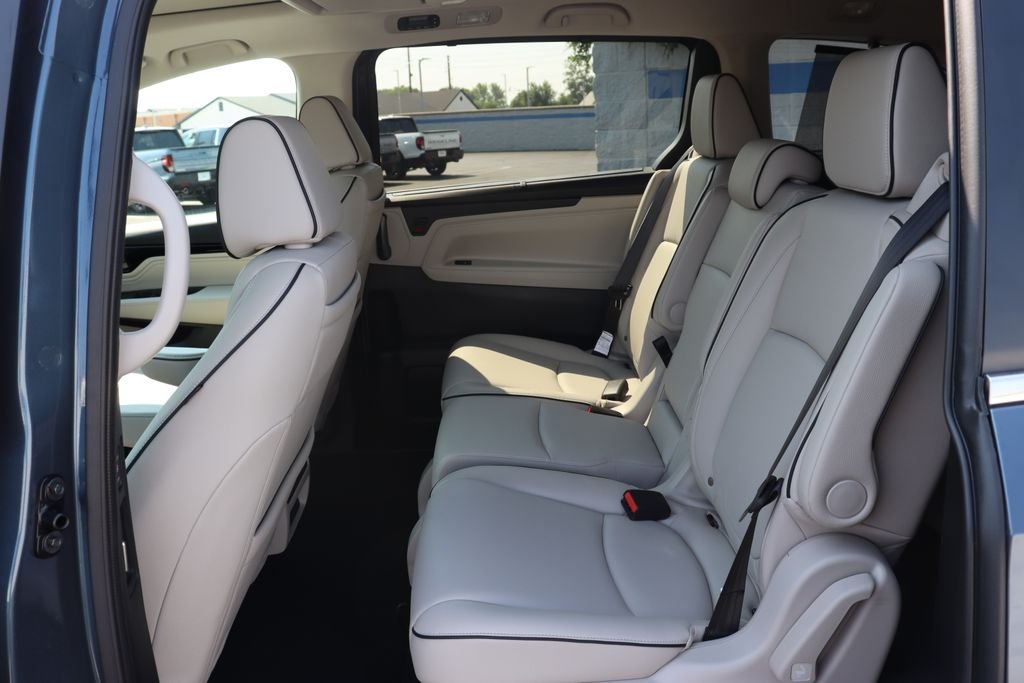 Used 2026 Gray Honda Touring image 11