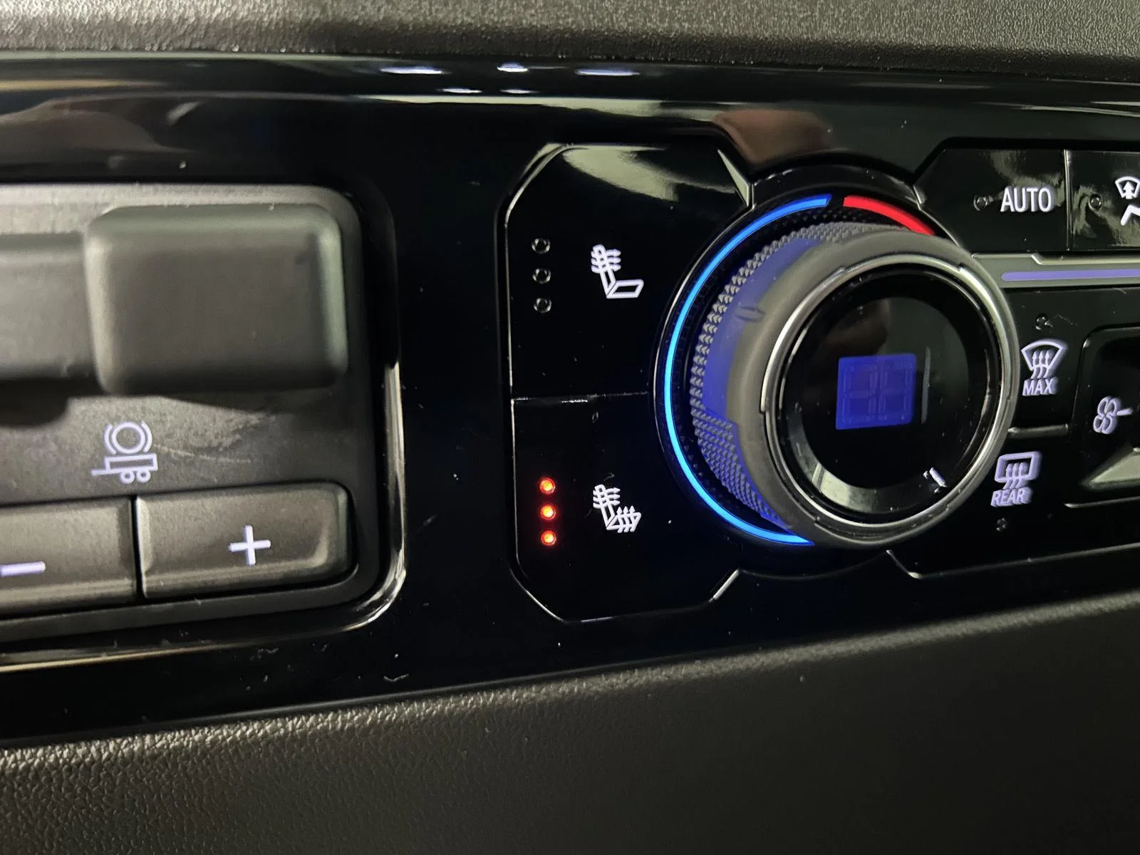 Used 2025 Black Chevrolet LT image 26